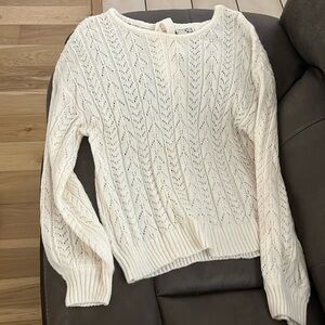 Open knit sweater, soft, and beautiful 💕